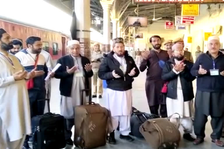 Pakistani pilgrims left Ajmer for Amritsar after participating in Ajmer Sharif Urs 2023