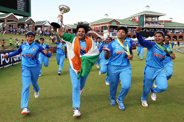 Tendulkar felicitates women's U19 World Cup-winning cricket team