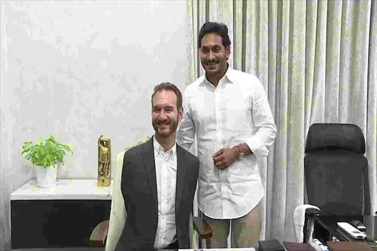 Nik Vujicic met CM Jagan