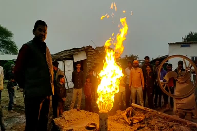 Bundelkhand-handpumps-throwing fire instead of water