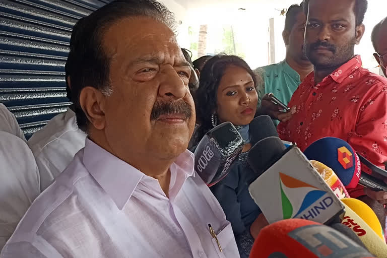 രമേശ്‌ ചെന്നിത്തല  Ramesh Chennithala  Ramesh Chennithala about Budget  ബജറ്റ് ജനങ്ങളുടെ നടുവൊടിക്കുമെന്ന് ചെന്നിത്തല  രമേശ് ചെന്നിത്തല  Ramesh chennithala criticize Kerala budget  ജനവിരുദ്ധ ബജറ്റെന്ന് ചെന്നിത്തല  ബജറ്റിനെതിരെ സമരം സംഘടിപ്പിക്കുമെന്ന് ചെന്നിത്തല  ജനങ്ങളുടെ നടുവൊടിക്കുന്ന ബജറ്റെന്ന് ചെന്നിത്തല