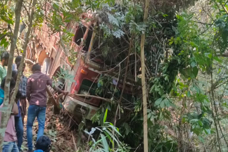 Lorry Fell into the Valley