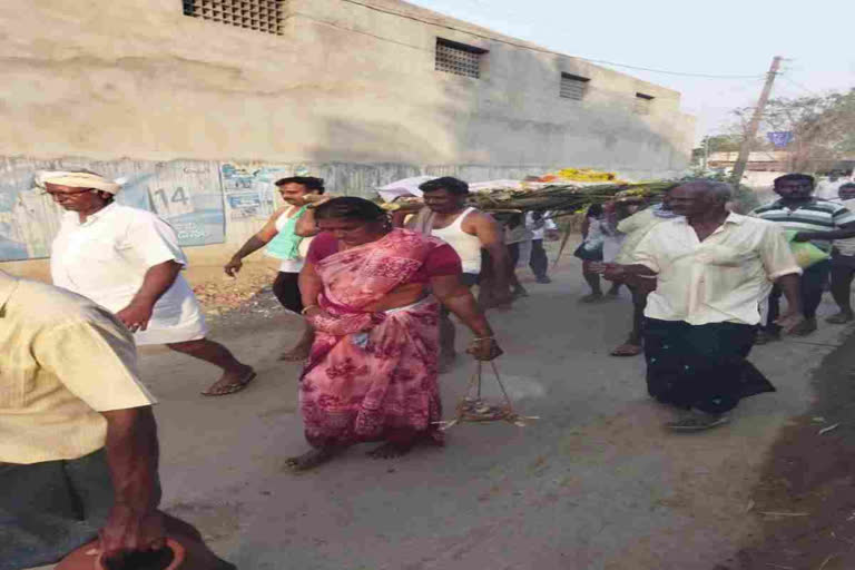 Daughter performed last rites