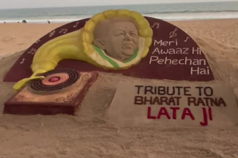 Sand artist Sudarshan Pattnaik tribute to Lata Mangeshkar