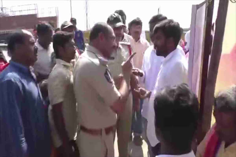 Police brutality against TDP leaders in Anantapur