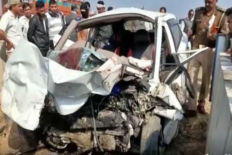 road accident in hapur in Uttar Pradesh