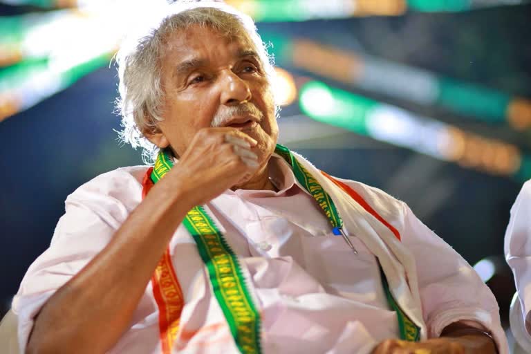 Former Kerala CM Oommen Chandy is denied treatment by his wife, elder daughter and son, alleges Chandy's brother