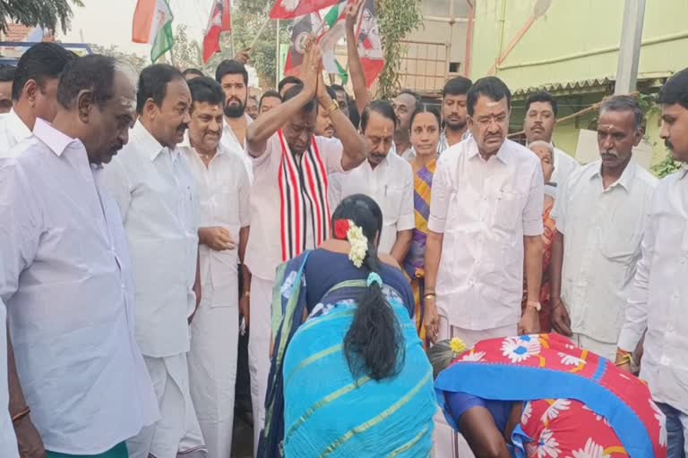 Erode East By Election: குபேர மூலையில் தொடங்கிய அதிமுக பிரச்சாரம்