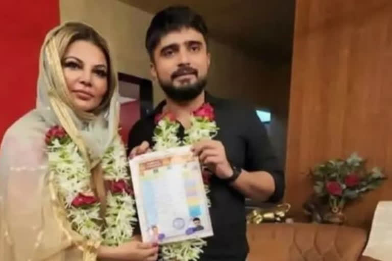 راکھی ساونت کی شکایت پر پولیس نے ان کے شوہر عادل خان درانی کو گرفتار کیا