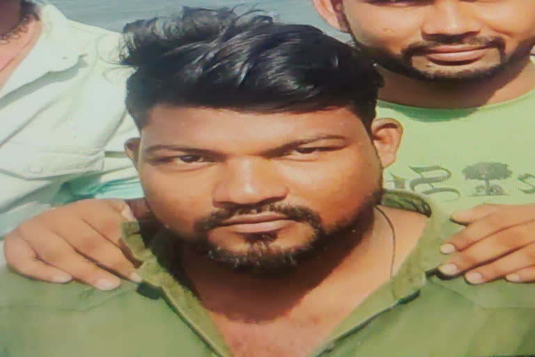 CCTV Ahmedabad man killed by knife sword assailants