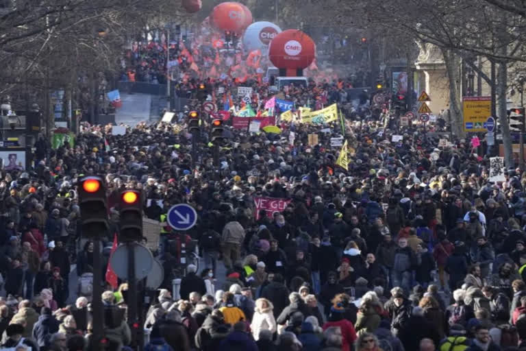 Protests continue in France