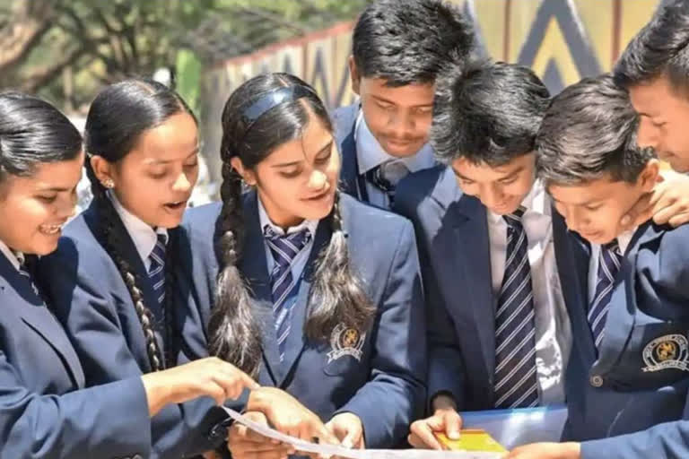 CBSE Class 10th 12th Admit Card Released, Download like this