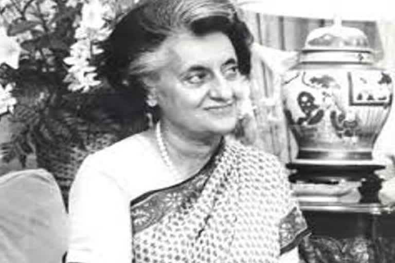 Silver Coins Gift to Indira Gandhi