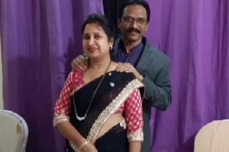 FIR against retired-IAS Ramesh Thete and his wife