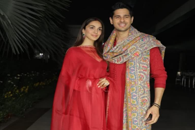 Kiara sidharth latest photo: કિયારા અને સિદ્ધાર્થ દિલ્હી એરપોર્ટ પર જોવા મળ્યા, જુઓ અહિં વીડિયો