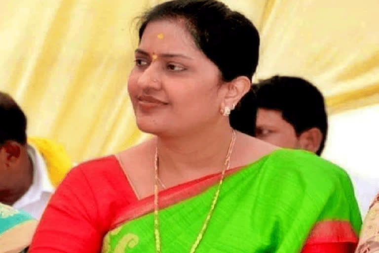 Congress MLC Pradnya Satav slapped in Maharashtra