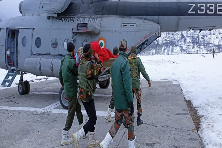 http://10.10.50.70:6060/reg-lowres/09-February-2023/visualsapregnantladywasrescuedbyindianarmyinkishtwar_09022023143756_0902f_1675933676_455.jpg