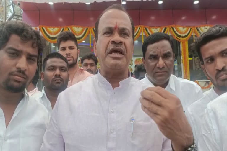 mp komatireddy