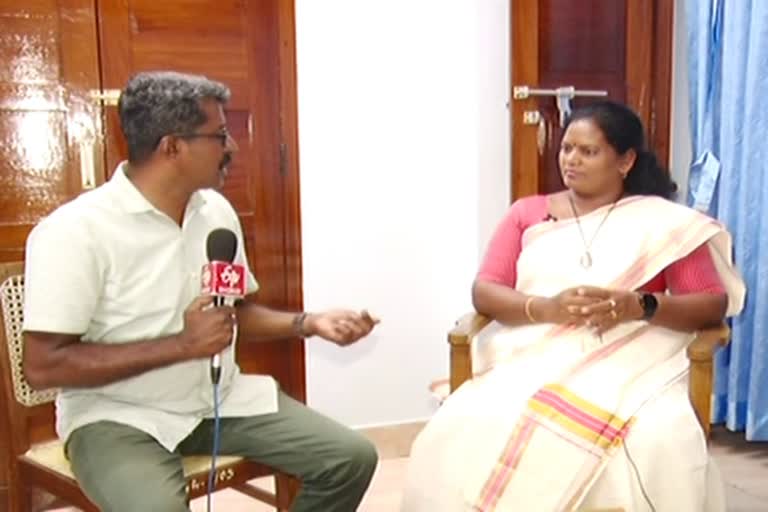 Kongad MLA  K Shanthakumari MLA on her childhood days  K Shanthakumari MLA on her Political Journey  Advocate K Shanthakumari MLA  ഷാഫിയും കുഴല്‍നാടനും മികച്ച സാമാജികര്‍  ഷാഫിയും കുഴല്‍നാടനും  മാതാപിതാക്കള്‍ക്കൊപ്പം പാടത്ത് പോയ ബാല്യം  ശാന്തകുമാരി എംഎല്‍എ പ്രതികരിക്കുന്നു  കോങ്ങാട് നിയോജക മണ്ഡലം  പുതുമുഖ വനിത എംഎല്‍എ  കേരളത്തിലെ വനിത എംഎല്‍എമാര്‍  കോങ്ങാട്  എസ്എഫ്ഐ  ഡിവൈഎഫ്ഐ  പാലക്കാട് ജില്ലാ പഞ്ചായത്ത്  കേരള നിയമസഭ ചരിത്രം