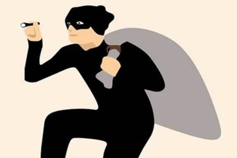 thief took bath and ate dinner before stealing money and gold in Haldwani Theft Case