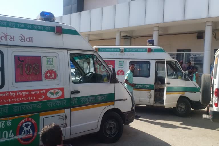 108 ambulance workers in troubled due to negligence of RIMS in Ranchi