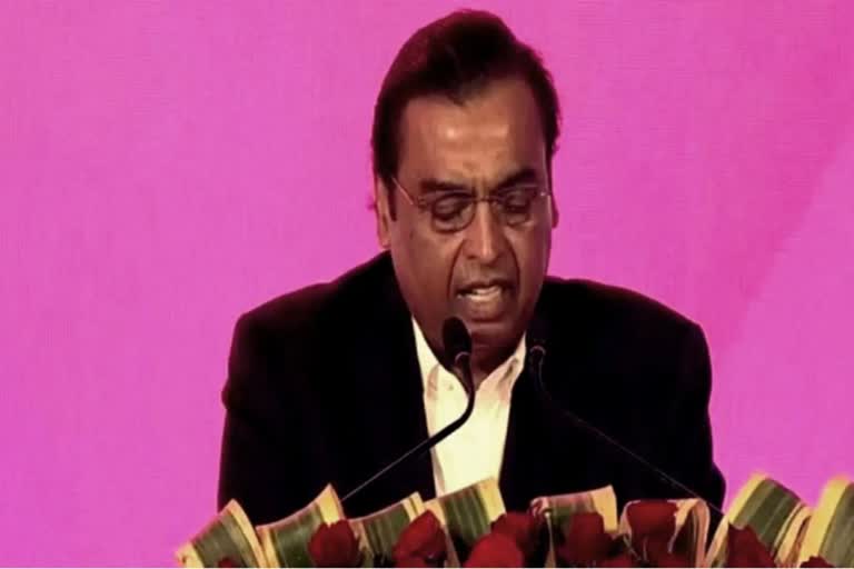 Reliance to invest Rs 75000 crore in UP in 4 yrs  റിലയന്‍സ്  മുകേഷ്‌ അംബാനി  ഉത്തര്‍പ്രദേശ് ഇന്‍വെസ്‌റ്റേഴ്‌സ് സമ്മിറ്റ്  Uttar Pradesh Global Investors Summit  Reliance investment up  റിലയന്‍സിന്‍റെ യുപിയിലെ നിക്ഷേപം