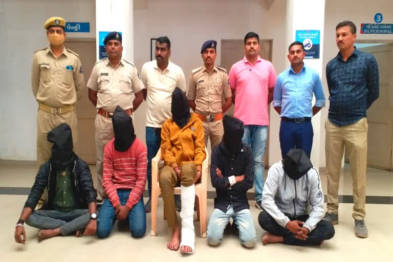 Ahmedabad Crime : જમાલપુરમાં મિત્રતા નિભાવવા માટે હત્યાનો ખુલાસો, પોલીસે 5ની કરી ધરપકડ