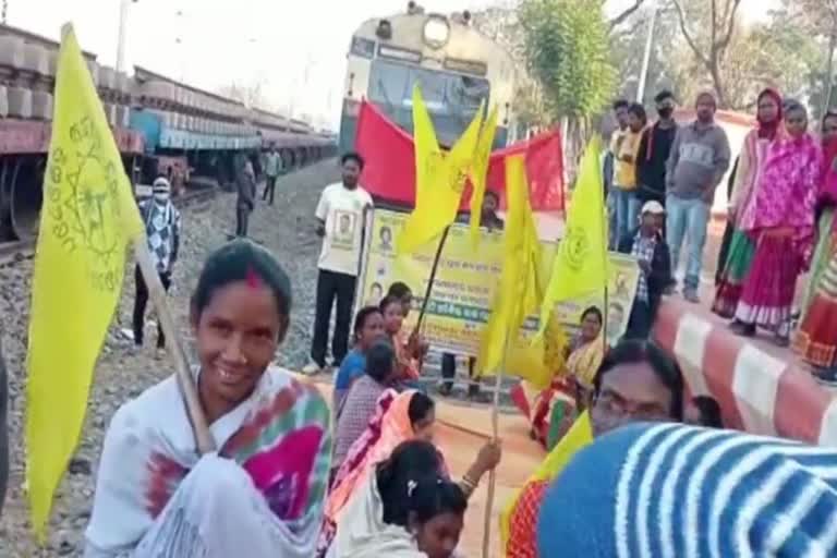 rail rok in Bahalada Road Station