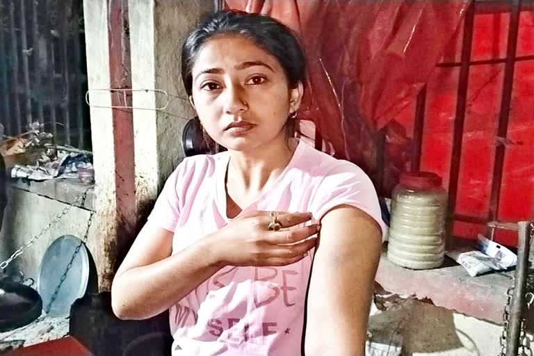 पटना में मैडम जी चाय वाली के साथ मारपीट