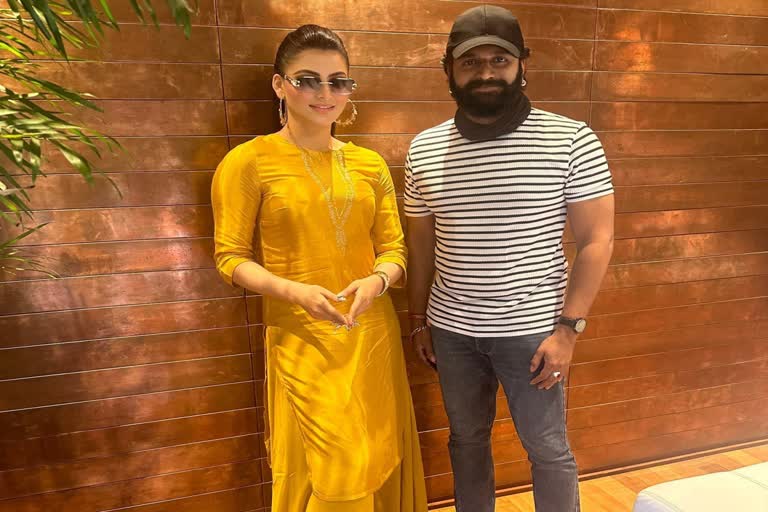 Urvashi Rautela in Kantara 2  Urvashi Rautela in Kantara  കാന്താര 2ല്‍ ഉര്‍വശി റൗട്ടേലയും  ഋഷഭിനൊപ്പമുള്ള ചിത്രം പങ്കുവച്ച് താരം  ഋഷഭിനൊപ്പമുള്ള ചിത്രം പങ്കുവച്ച് ഉര്‍വശി റൗട്ടേല  Urvashi Rautela  Kantara 2  Kantara  Urvashi Rautela shares picture with Rishab Shetty  Hombale Films revealed Urvashi Rautela s post  Urvashi Rautela requested to meet Rishab Shetty  Kantara stars Rishab as a Kambala champion  Kantara 2 announced  Rishab Shetty about prequel of Kantara  Rishab Shetty says Kantara 1 will come next year  ഷെട്ടിക്കൊപ്പമുള്ള ചിത്രം പങ്കുവച്ച് ഉര്‍വശി  ഉര്‍വശി റൗട്ടേല  ഋഷഭ്‌ ഷെട്ടി