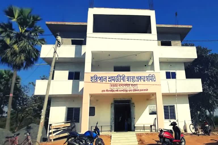 Bengal villagers build hospital