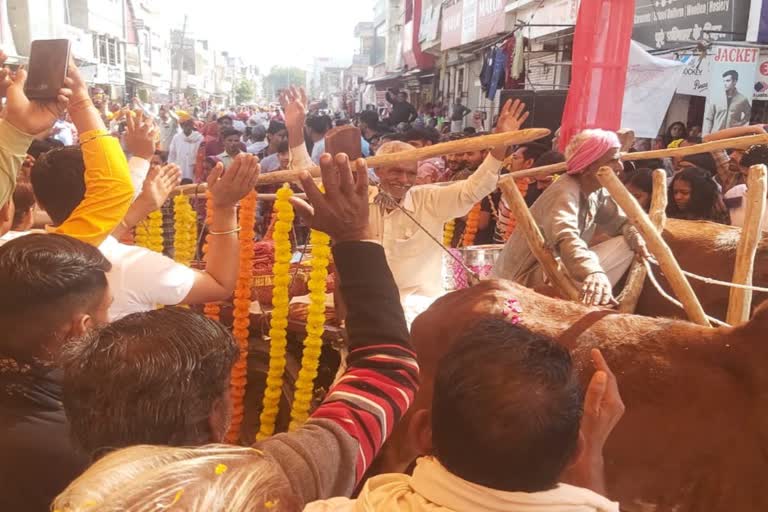 Procession on Nani Bai Ka Mayra