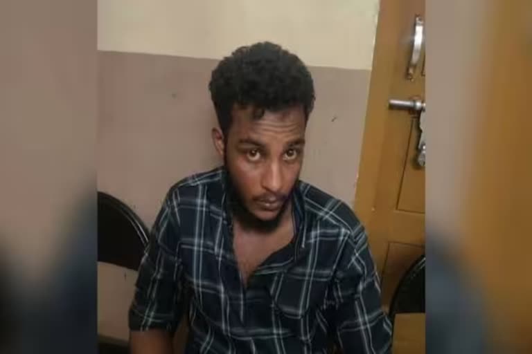 youth arrested  Kerala murder attempt  love rejection  Kerala crime news  kozhikode crime news  murder attempt kozhikode  kozhikode local news  കോഴിക്കോട്  പ്രണയം നിരസിച്ച യുവതിയെ കൊലപ്പെടുത്താൻ ശ്രമം  കോഴിക്കോട് ക്രൈം ന്യൂസ്  യുവാവ് പിടിയില്‍