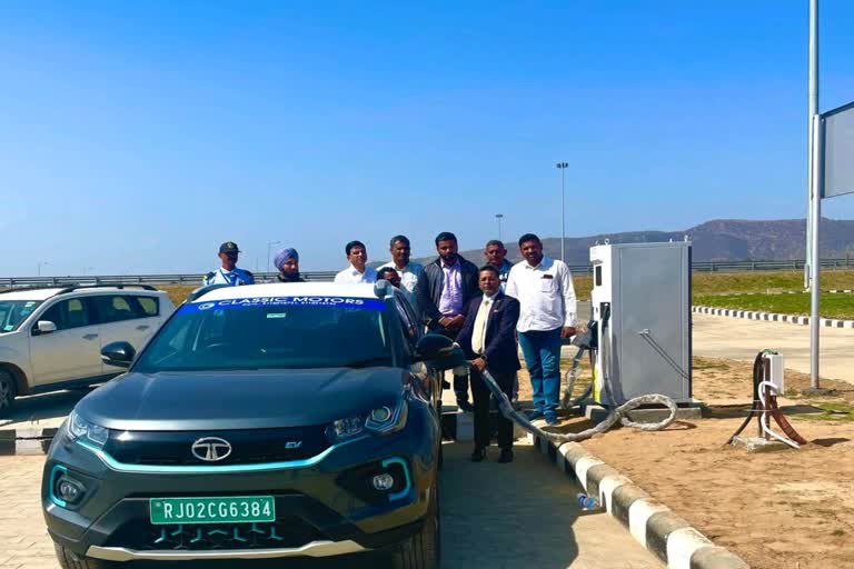 EV Charging station in Delhi Mumbai Expressway