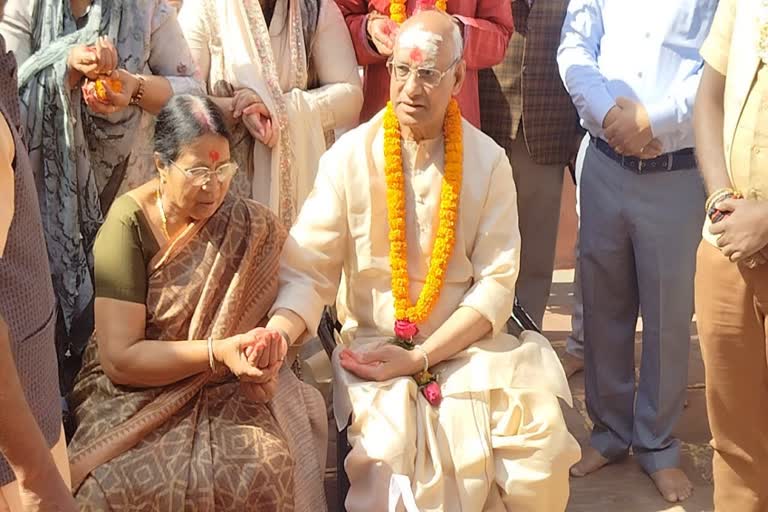 Governor Ramesh Bais worshipped at Deoghar Baba Dham