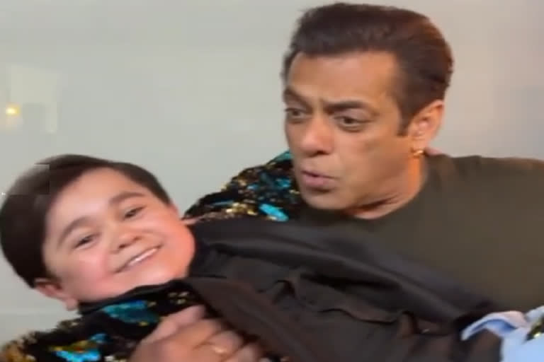 Salman and Abdu Dance Video