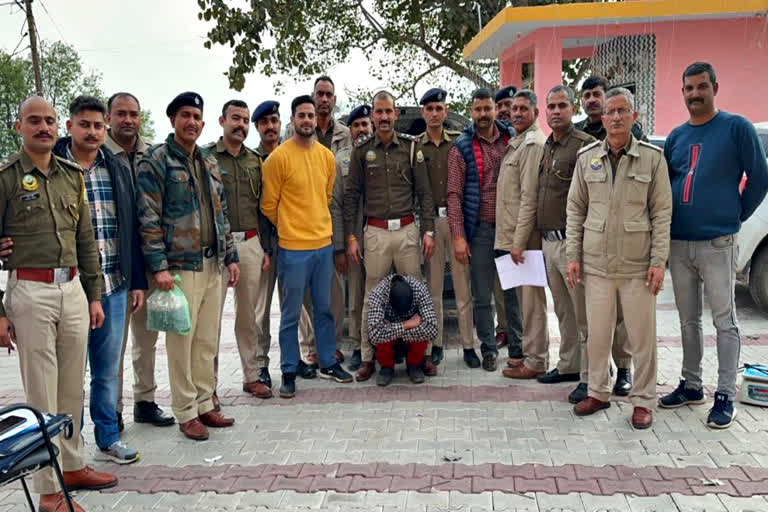 kullu man arrested in bilaspur with charas