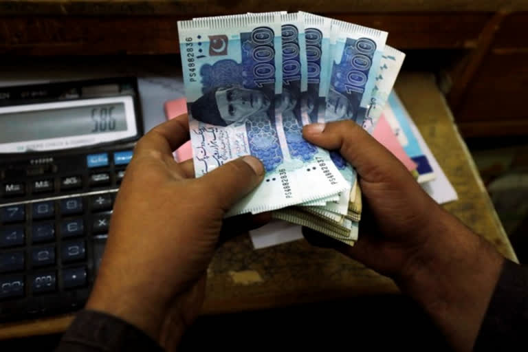 Cash-strapped Pakistan's weekly inflation rise to 38.4 per cent