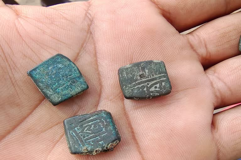 damoh mughal coins found during excavation of farm