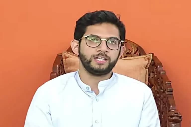 Aditya Thackeray criticizes Shinde Group