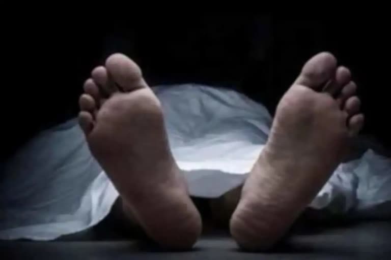 recovers body of a young woman in gunny bag  body of a young woman in gunny bag  dis honor killing in Uttar Pradesh  murders in Uttar Pradesh  യുവതിയുടെ മൃതദേഹം ചാക്കില്‍ കെട്ടിയ നിലയില്‍  ദുരഭിമാന കൊല  ഉത്തര്‍പ്രദേശ്  ഉത്തര്‍പ്രദേശിലെ കുശിനഗര്‍  ഉത്തര്‍പ്രദേശിലെ ദുരഭിമാന കൊലകള്‍