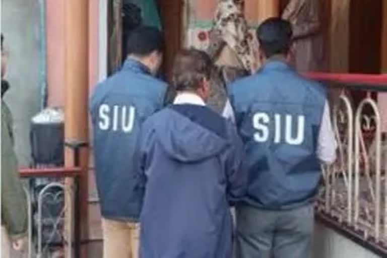 SIU searches in Tral