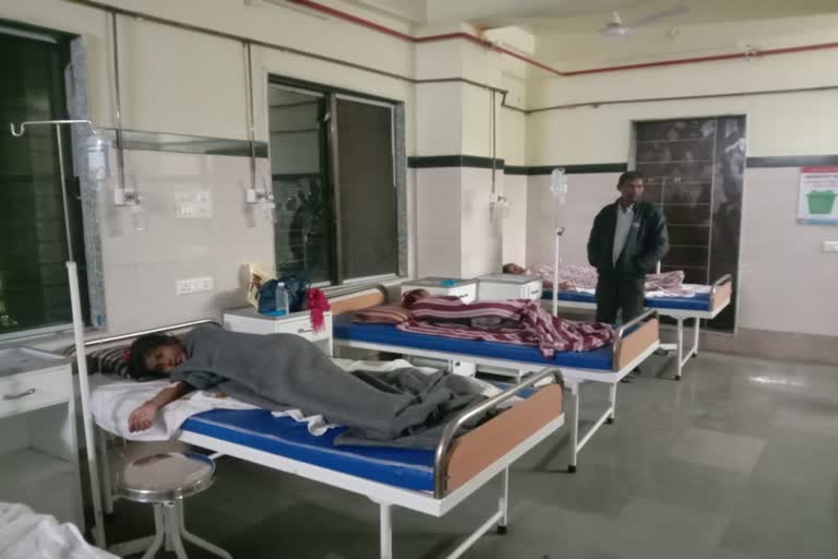 Food poisoning  : વાંઝણા કસ્તુરબા ગાંધી બાલિકા વિદ્યાલયની 50 વિદ્યાર્થીનીઓને ફૂડ પોઇઝનિંગ