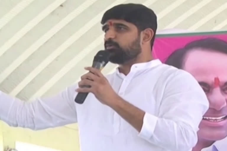 MLC Paadi KaushikReddy apologized to Governor