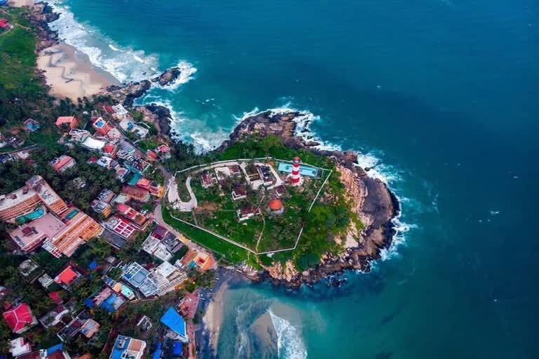 Kerala Government approves project  project to renovate Kovalam Beach  Kovalam Beach  Kerala Government  Kerala Ministry sanctioned the renovation  Kovalam Beach and adjacent seashores  Tourists  മുഖം മിനുക്കാനൊരുങ്ങി കോവളം  അതിനൂതന സൗകര്യങ്ങളോടെ ബീച്ച് നവീകരിക്കാന്‍  ബീച്ച് നവീകരിക്കാന്‍ മന്ത്രിസഭായോഗത്തിന്‍റെ അനുമതി  വിനോദ സഞ്ചാരികളെ ആകര്‍ഷിക്കുന്ന  പ്രധാന ടൂറിസം കേന്ദ്രങ്ങള്‍  പദ്ധതിക്ക് അനുമതി നല്‍കി മന്ത്രിസഭായോഗം  തിരുവനന്തപുരം  കോവളം ബീച്ചും സമീപ കടല്‍ത്തീരവും  കോവളം  മുഖ്യമന്ത്രിയുടെ ഓഫീസ്  മുഖ്യമന്ത്രി പിണറായി വിജയന്‍