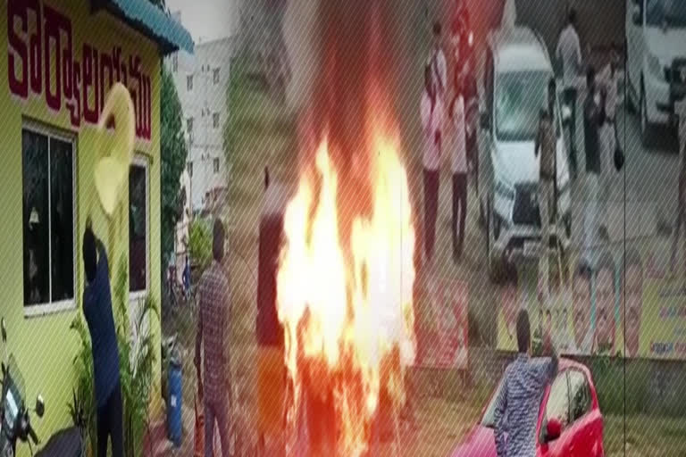 POLICE NO ACTION ON GANNAVARAM INCIDENT