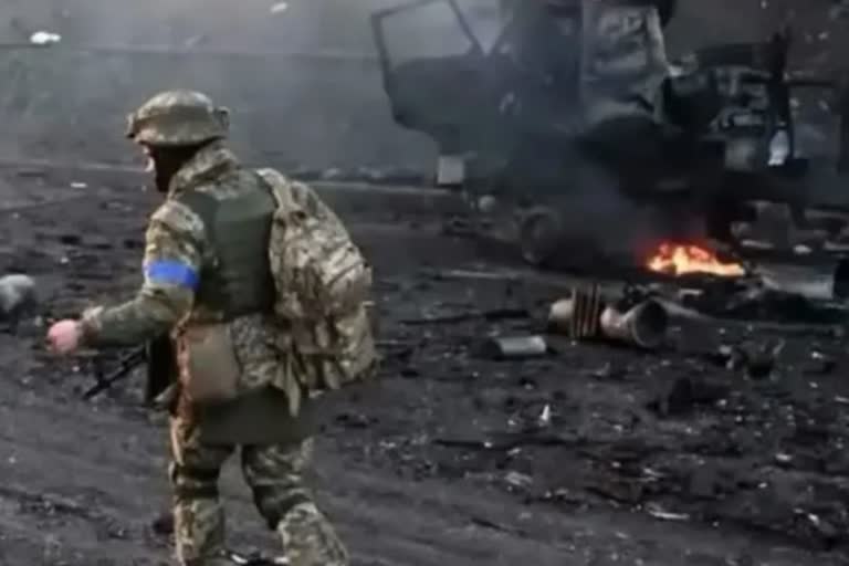 یوکرین کے کئی علاقوں میں فضائی حملے کی وارننگ جاری