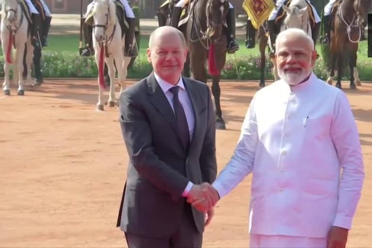 German Chancellor Olaf Scolz reached India on a two -day visit, Malakat with PM Modi