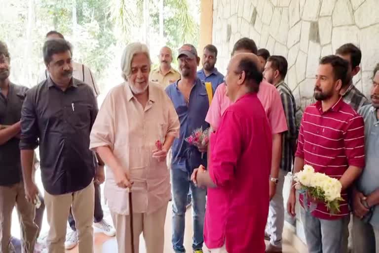 syed akthar mirza  k r narayan film institute  syed akthar mirza as chairman  k r narayan film institute controversy  adoor gopalakrishnan  shakar mohan  latest news in kottayam  latest news today  കെ ആര്‍ നാരായണണ്‍  കെ ആര്‍ നാരായണണ്‍ ഫിലിം ഇൻസ്‌റ്റ്യൂട്ട്  ഫിലിം ഇൻസ്‌റ്റ്യൂട്ട് ചെയർമാനായി സയ്യിദ് അക്തർ  സയ്യിദ് അക്തർ മിർസ  സയ്യിദ് അക്തർ മിർസ ചുമതലയേറ്റു  ജാതി വിവേചനം  അടൂർ ഗോപാലകൃഷ്‌ണന്‍  ശങ്കര്‍ മോഹനന്‍  കോട്ടയം ഏറ്റവും പുതിയ വാര്‍ത്ത  ഇന്നത്തെ പ്രധാന വാര്‍ത്ത