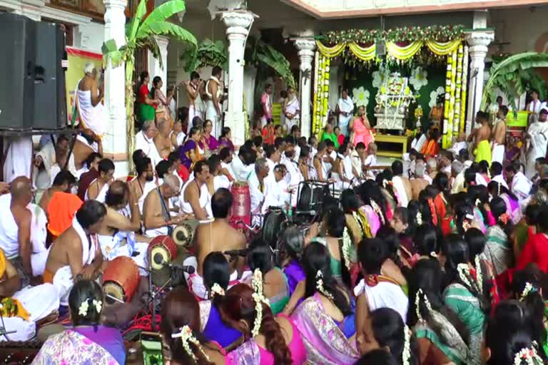 guruvaibhavothsava-program-at-manthralaya